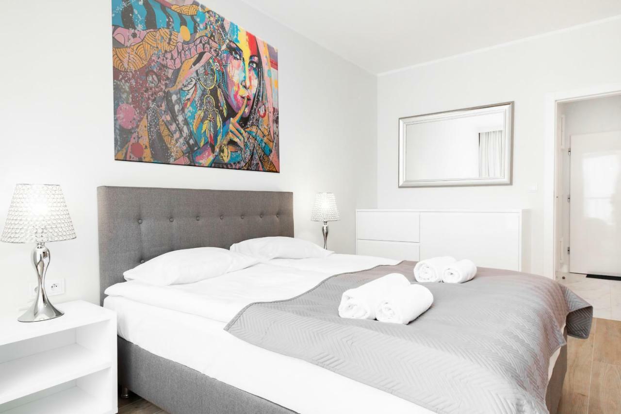 Apartments Warsaw Dzielna By Noclegi Renters Eksteriør bilde