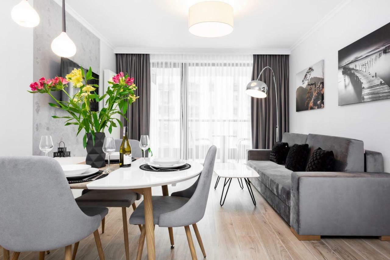 Apartments Warsaw Dzielna By Noclegi Renters Eksteriør bilde
