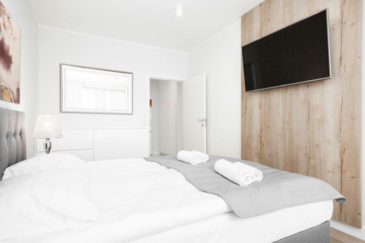 Apartments Warsaw Dzielna By Noclegi Renters Eksteriør bilde