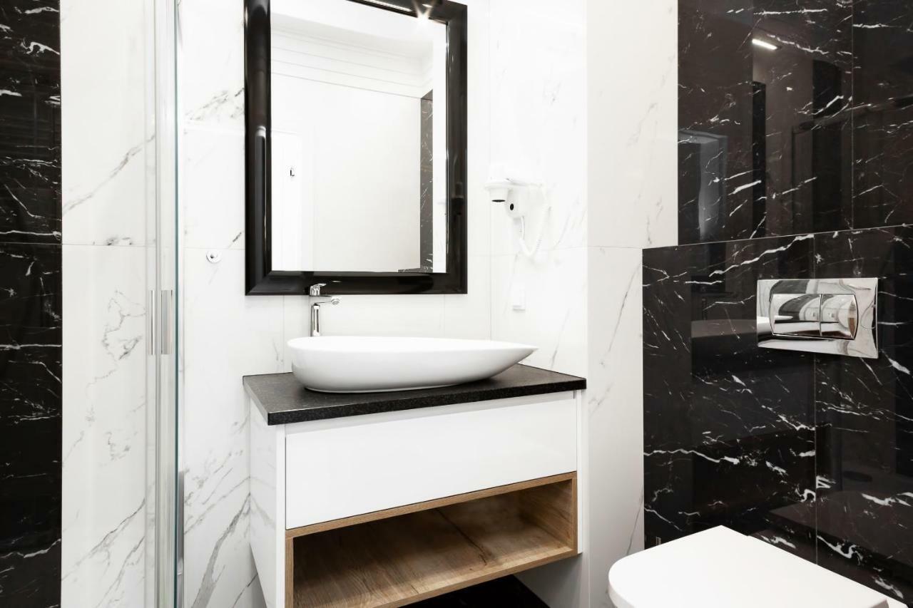 Apartments Warsaw Dzielna By Noclegi Renters Eksteriør bilde